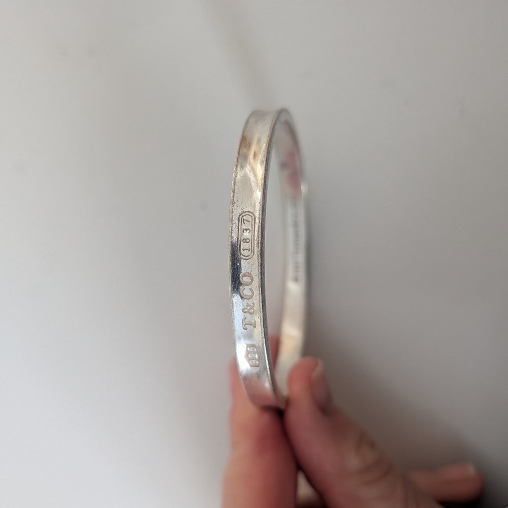 Tiffany & Co. 1997 Solid Silver Oval Bracelet Authentic - Picture 3 of 7